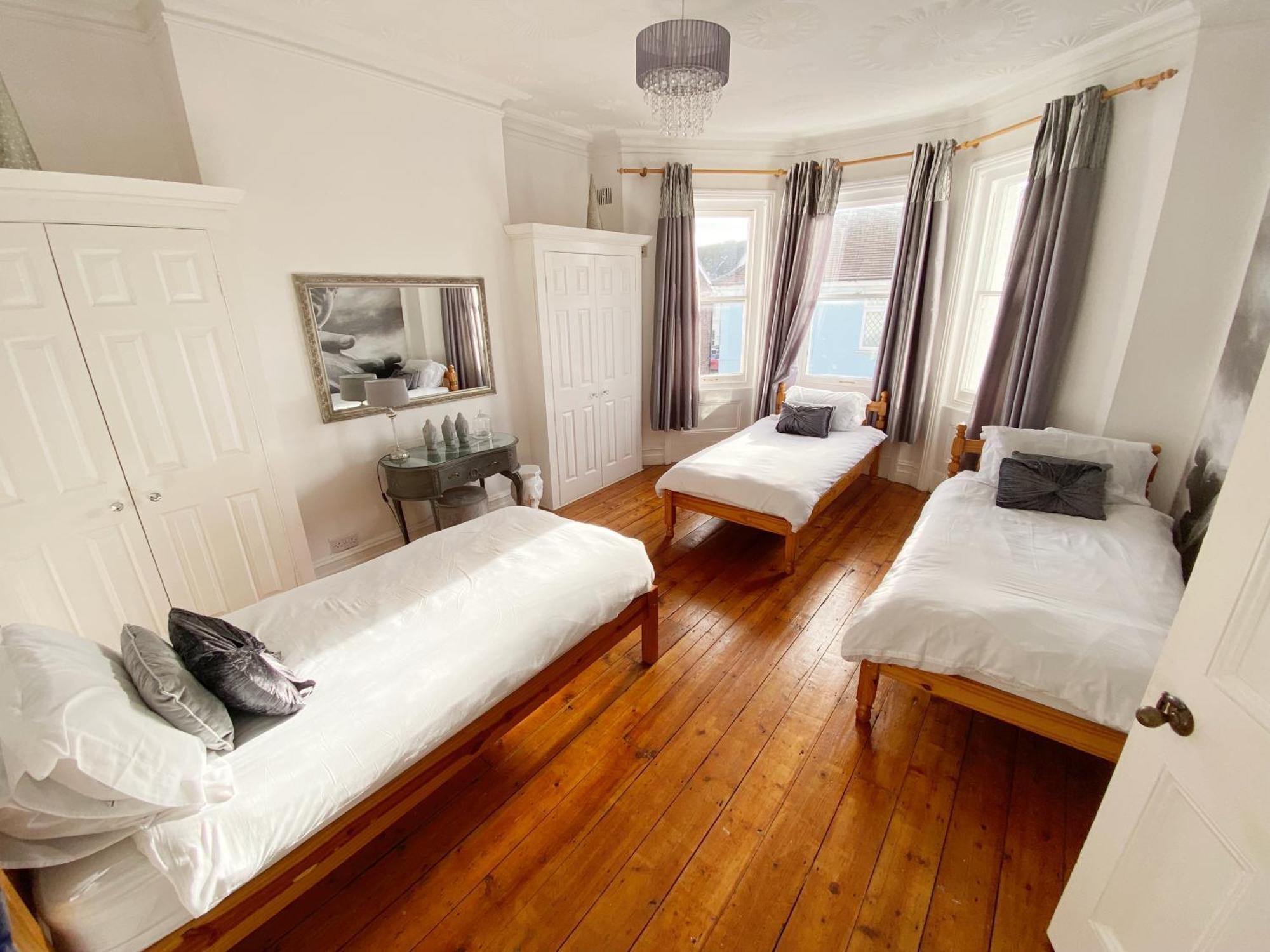 The Table House Close To Town & Beach Free Parking Bournemouth Exterior photo